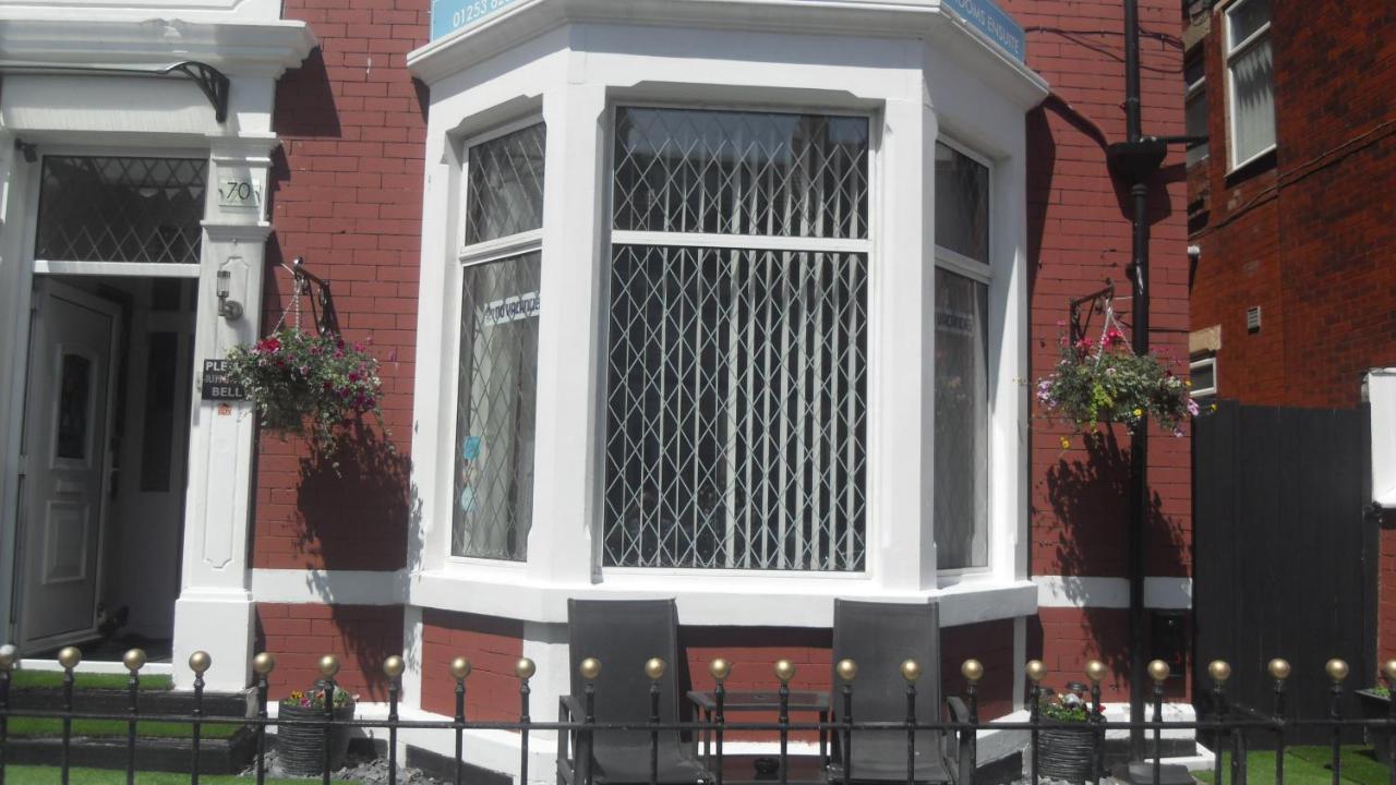 The Park Villa Μπλάκπουλ Εξωτερικό φωτογραφία